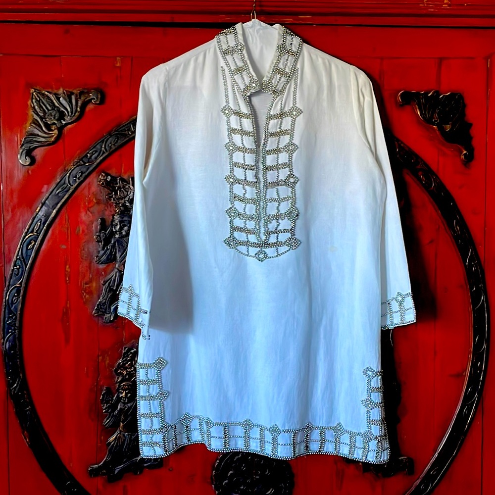 Linen long blouse with hand beaded detail